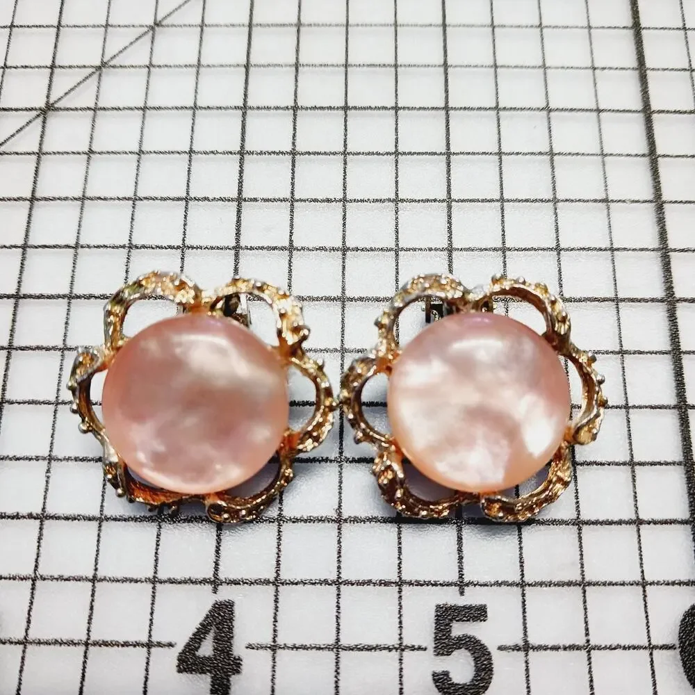 Earrings Clip VTG Japan Pink Moonglow Lucite Gold Tone Floral Mid Century Femme